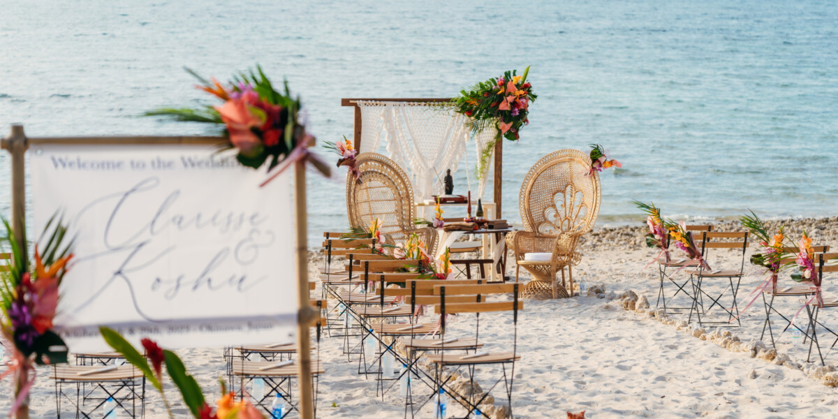 BEACH WEDDING